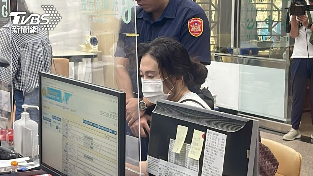 NONO的經紀人籌得50萬幫忙辦保。(圖/TVBS)