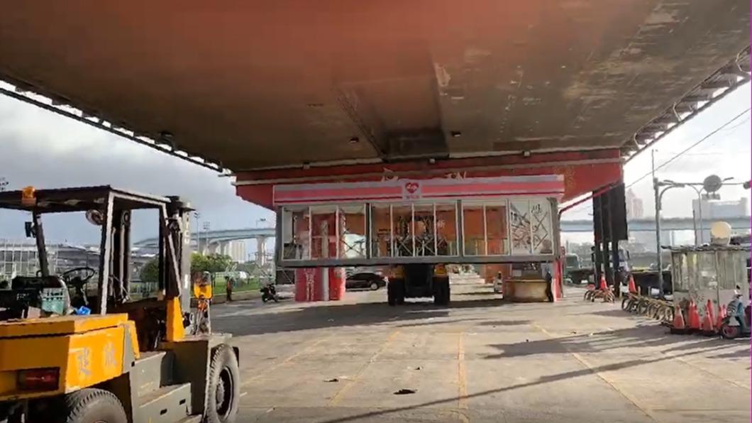 萊爾富三重美堤店遇颱風撤離。(資料照/萊爾富提供)