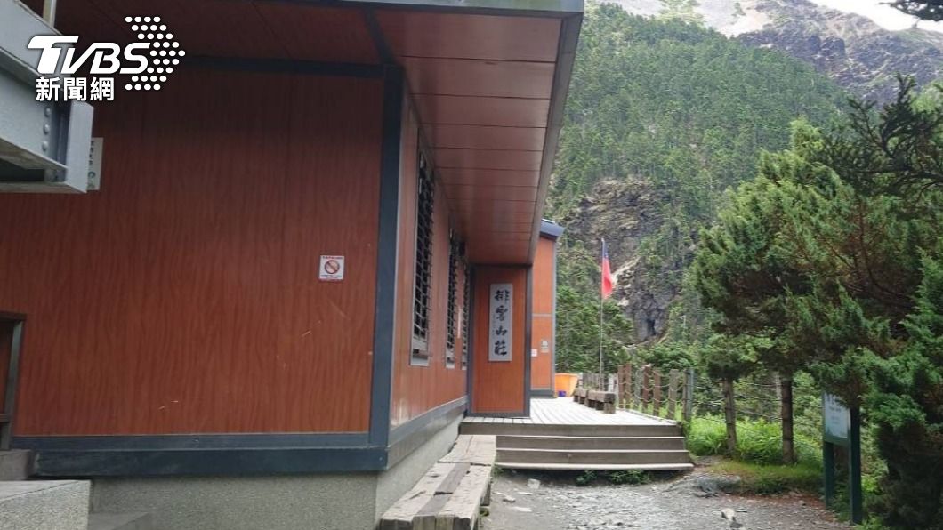 開2天又休園!201人朝聖玉山 一半人滯留住山屋避難