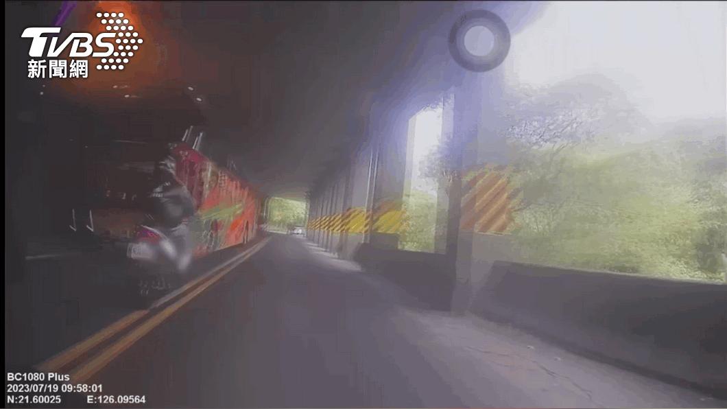 有網友認為不同的取締方式都是為了道路安全。(圖/TVBS資料畫面)