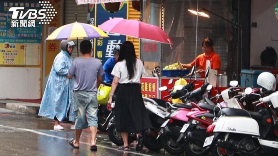 他問「台灣人為何愛放颱風假?」 職場老鳥揭心態:就是賺到的感覺