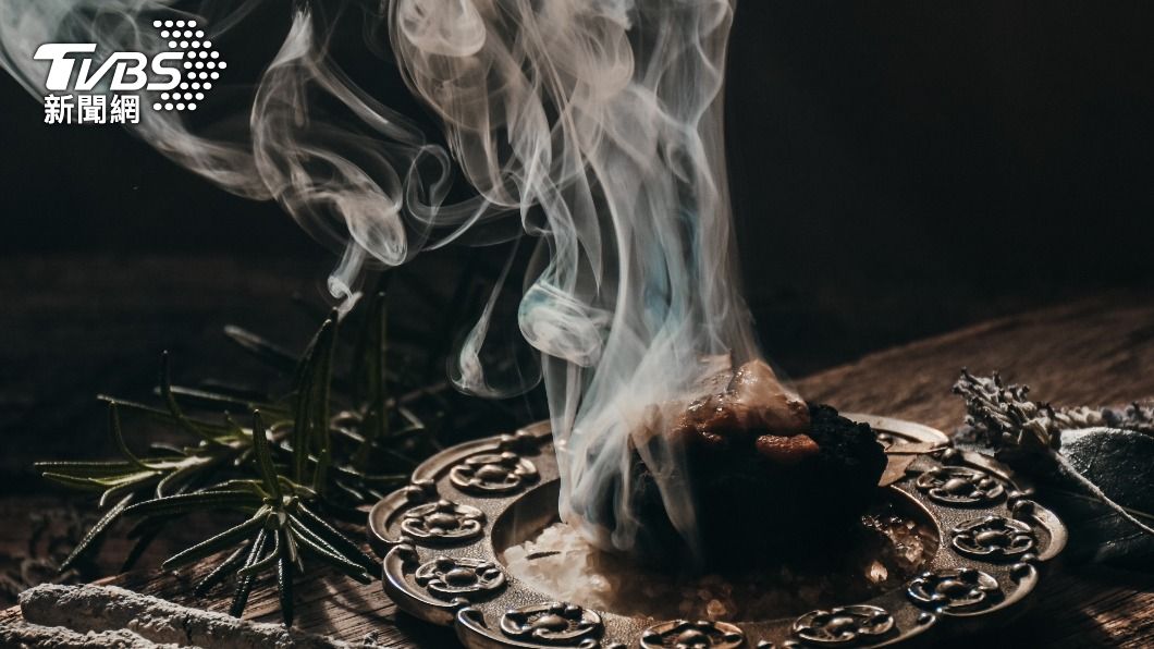 朋友為了復合做了許多瘋狂行為。（示意圖／Shutterstock達志影像）