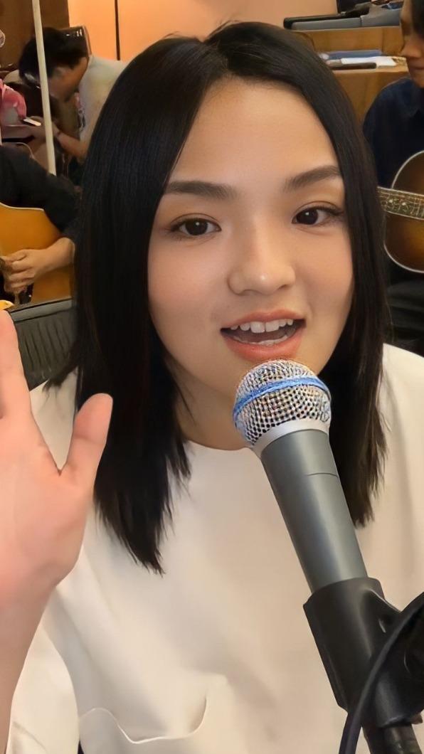 徐佳瑩超過8個月沒直播。(圖/亞神音樂提供)
