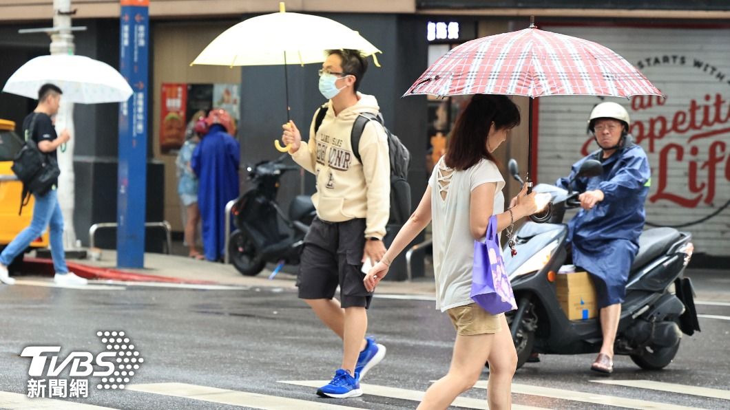 下到發紅!今明低壓雨彈狂轟 周末才趨緩「降溫」