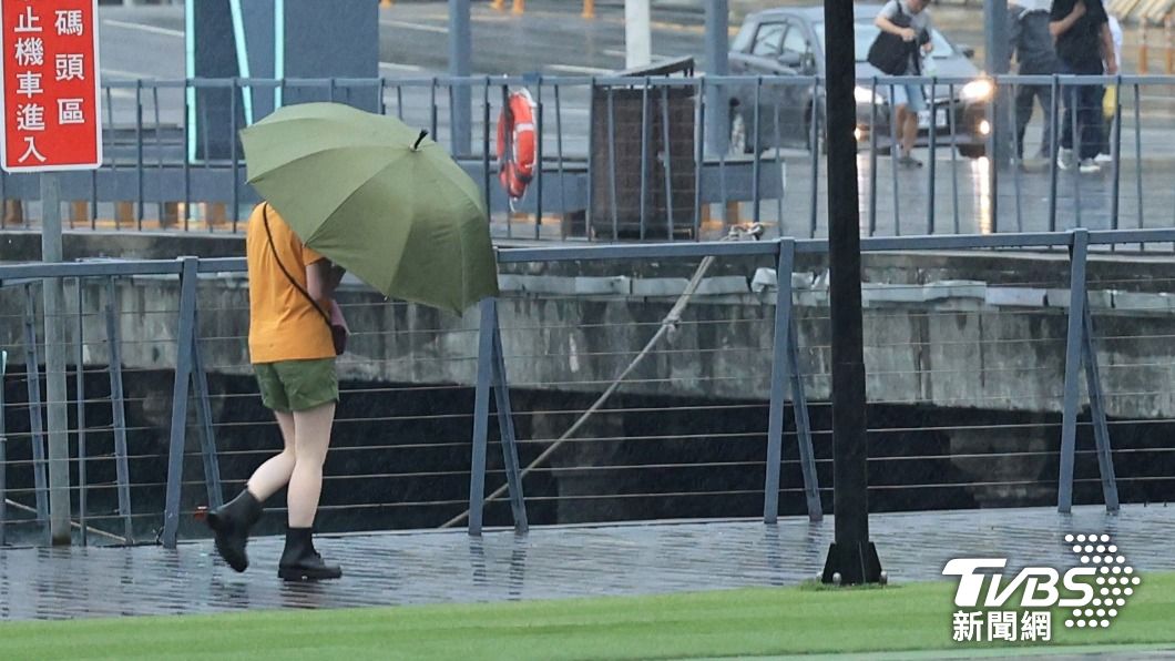 致災雨來了!中南部12縣市豪雨狂轟 新颱「蘭恩」接力生成