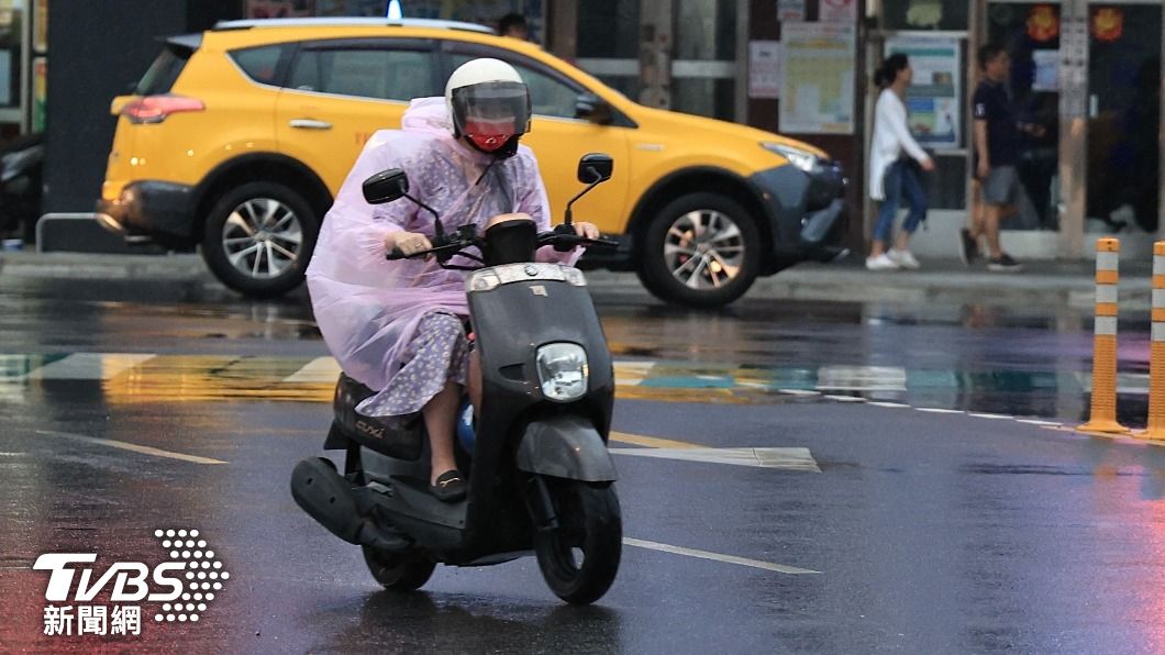明大台北恐飆36度!周三西南風又帶大雨 一圖看雨區變化