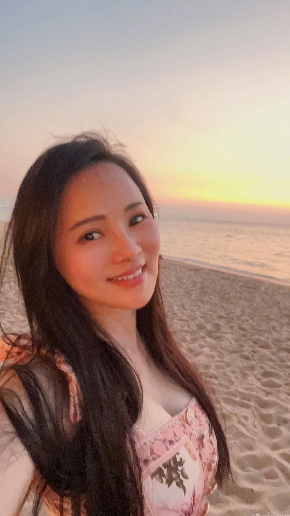 伊能靜二婚嫁給秦昊後,長年定居大陸。(圖/翻攝自伊能靜微博)