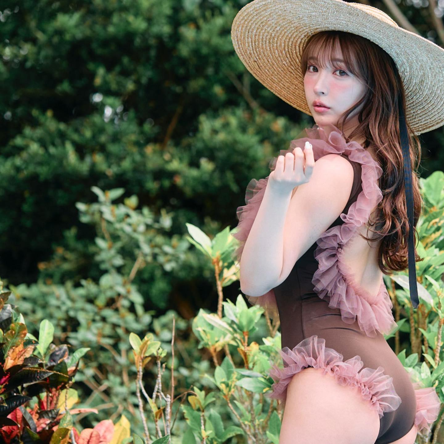 目前三上悠亞還經營自己的服裝品牌。(圖/翻攝自Mistreass IG)