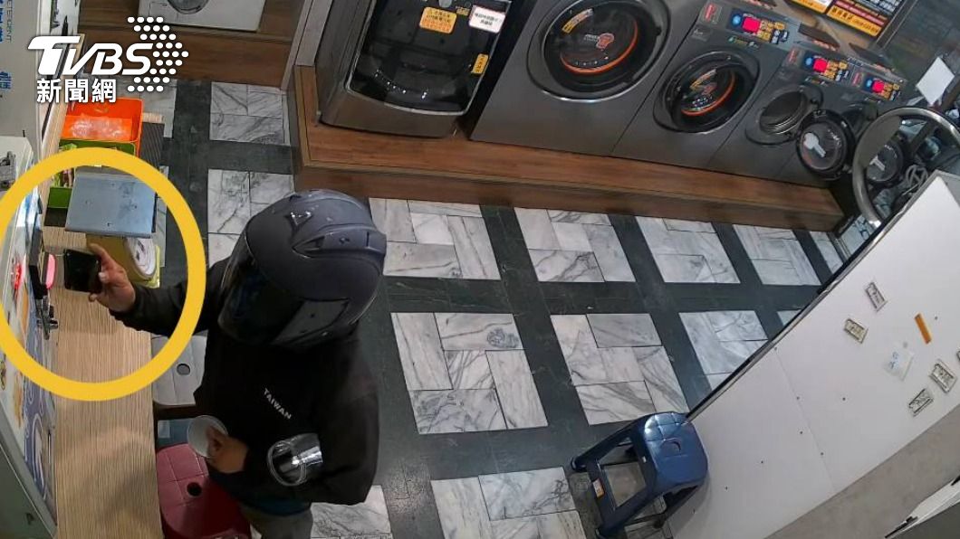 逼一聲所有硬幣秒掉光!兌幣機狂賊橫掃南部 狠吸10萬元