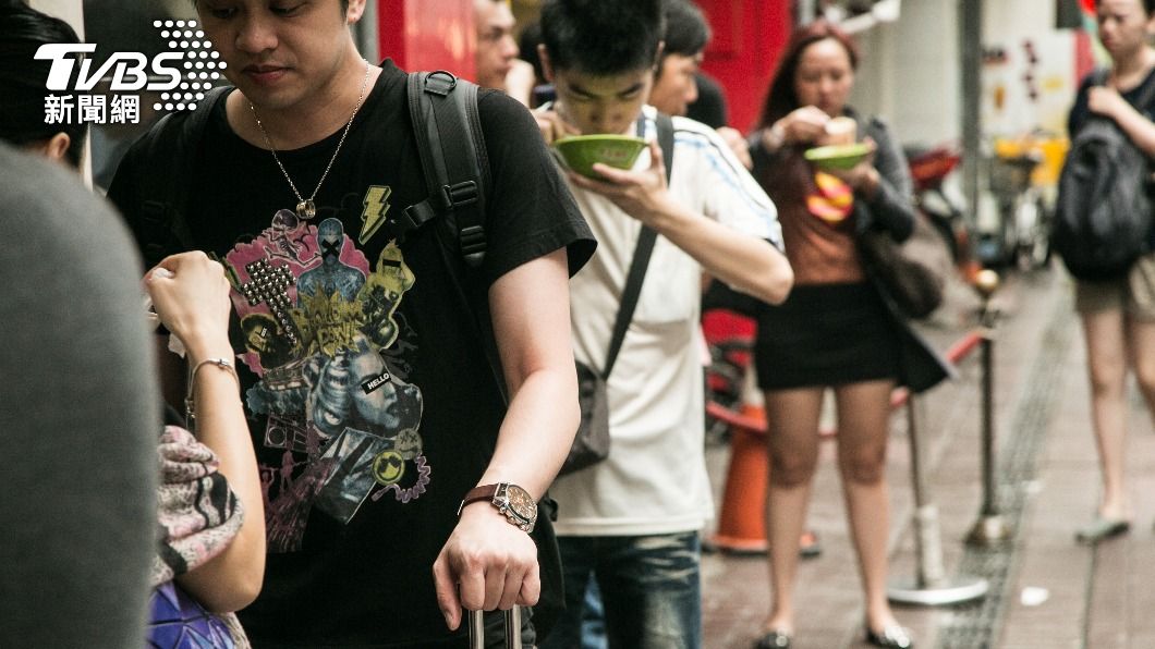 國外網友在影片留言處讚揚台灣年輕人「樂觀、不抱怨」,而是埋頭苦幹,努力改善自己的未來。(示意圖/達志影像Shutterstock)