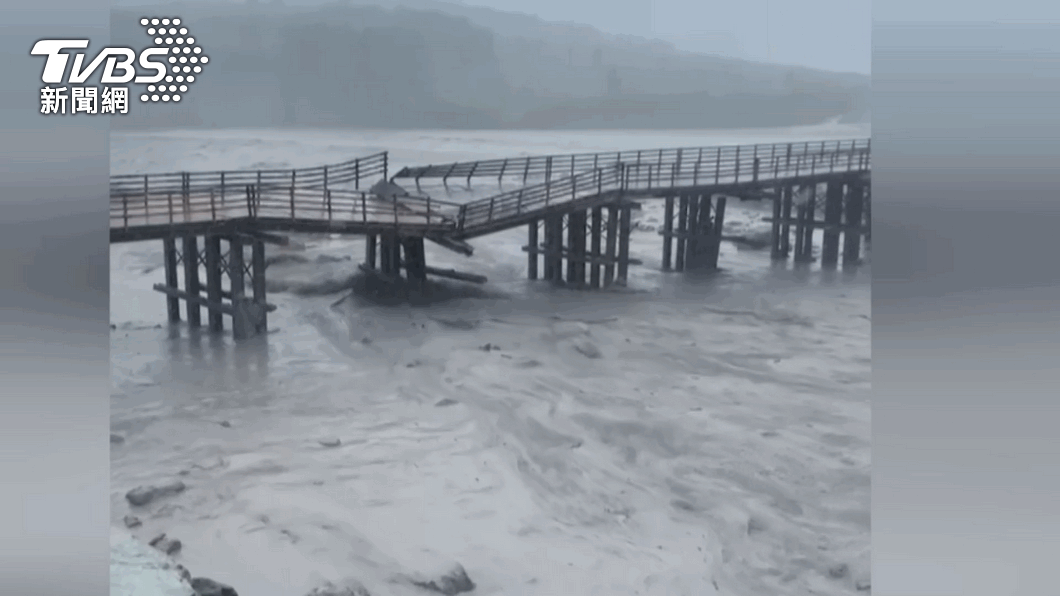 桃源3里路又斷!玉穗溪爆土石流 明霸克露橋便道遭毀