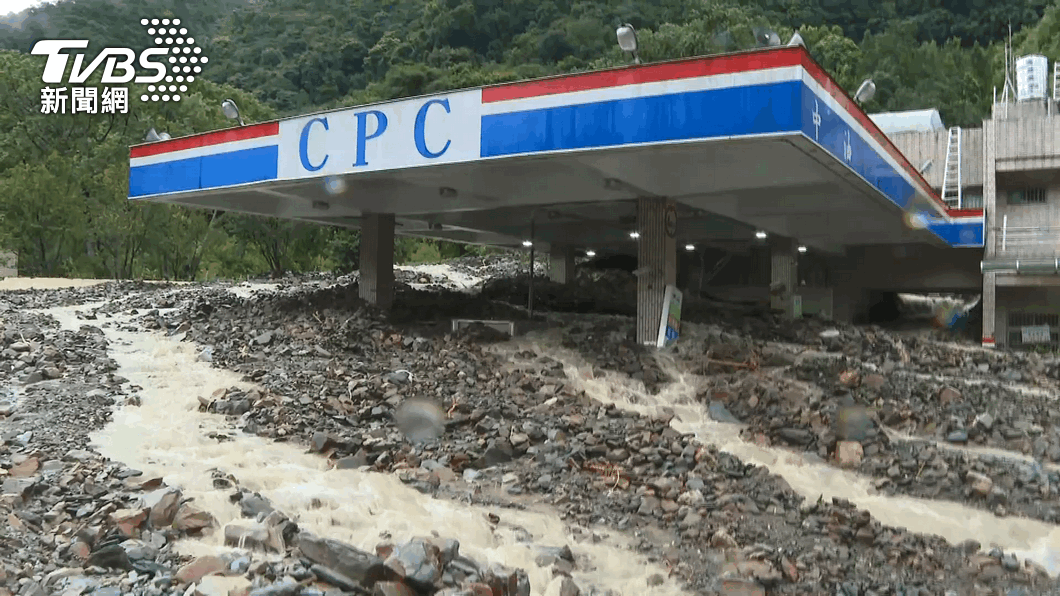 南投「土石流加油站」四度被埋 女員工哭喊快跑:聞味道不對勁