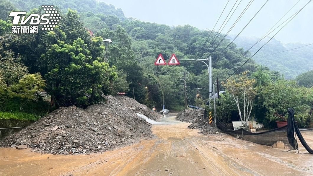 快訊／暴雨重創！鄭文燦南投勘災　證實村民、登山客失聯