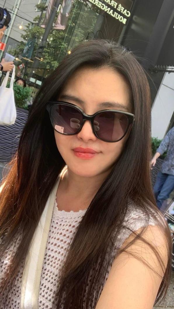 王祖賢曬自拍照。（圖／翻攝自冰糖賢璐迷微博）