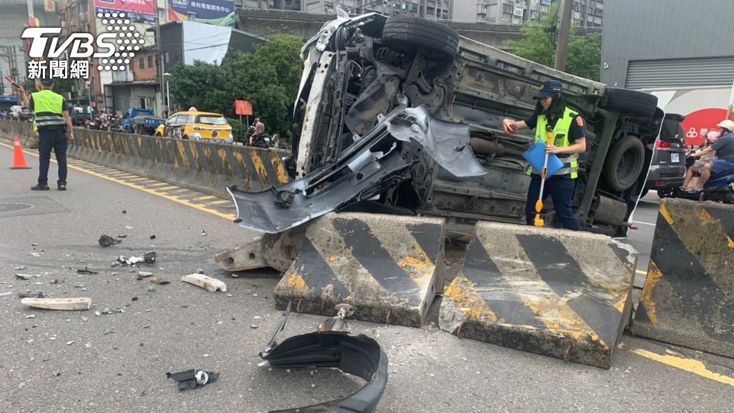 爸爸去哪兒?父開兒車汐止酒駕自撞逃 他接警電話嚇傻