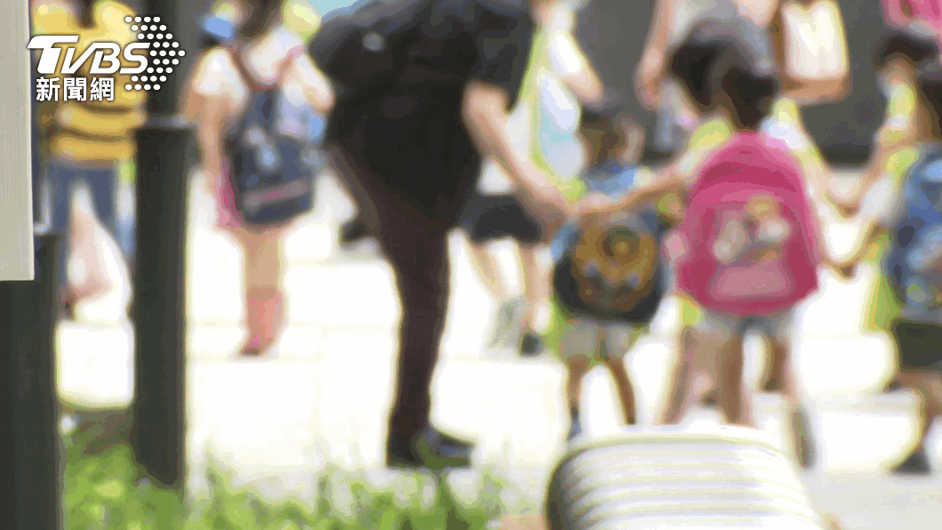 背不出九九乘法！女童遭補習班老師木條、鐵尺暴打　家長撤告