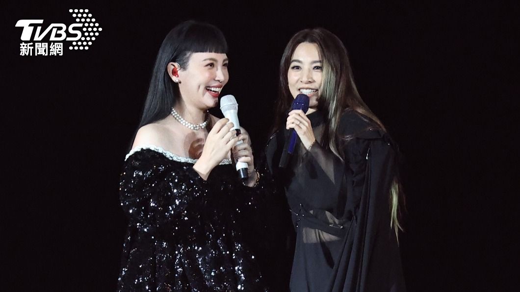 Hebe相當欣賞娃娃,透過演唱會圓夢對唱,讓她直呼很幸福。(圖/張哲鳴攝)