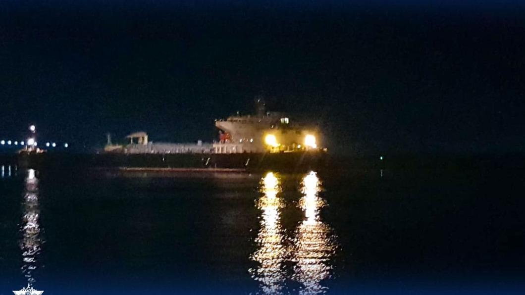 蘇伊士運河船難!拖船遭油輪撞擊沉沒 6船員獲救、1人失蹤