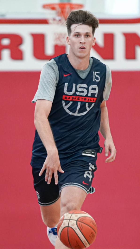 湖人隊季後賽的話題人物里福斯。(圖/翻攝自X.com@usabasketball)