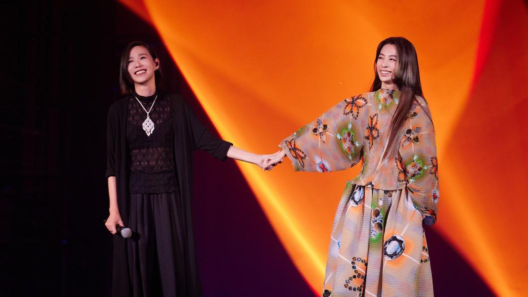 兩大天后同台!田馥甄邀「暗黑系菩薩」對唱 她甜喊:我來愛妳的