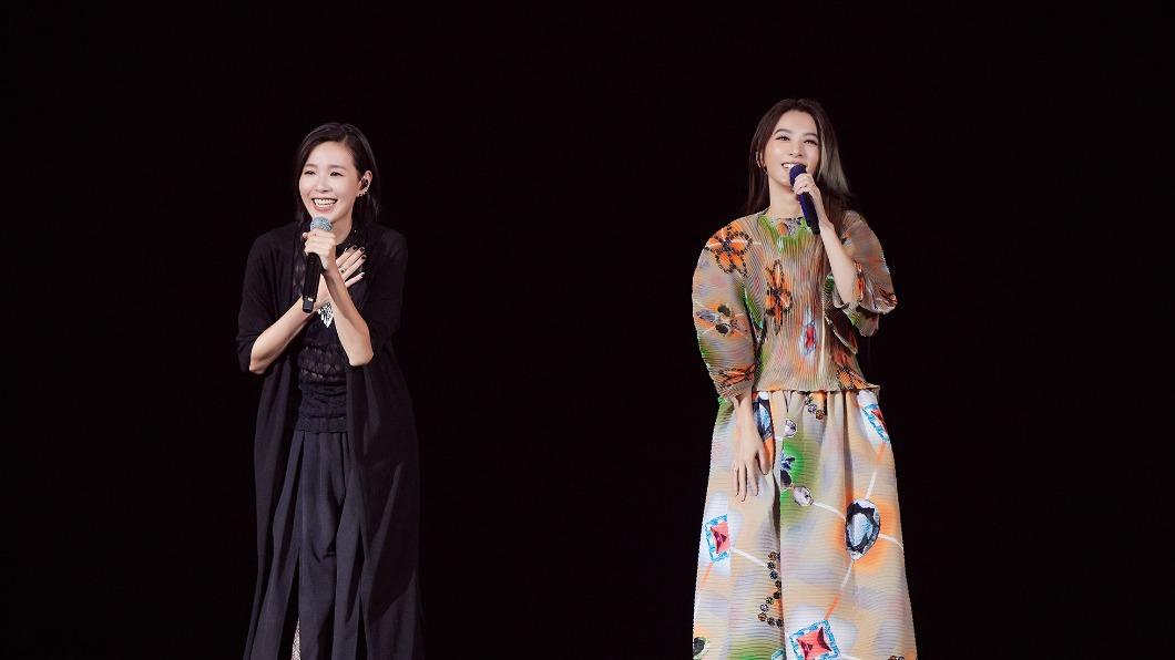 田馥甄（右）相當感謝安溥的〈如何〉帶她走出低潮。（圖／何樂音樂提供）
