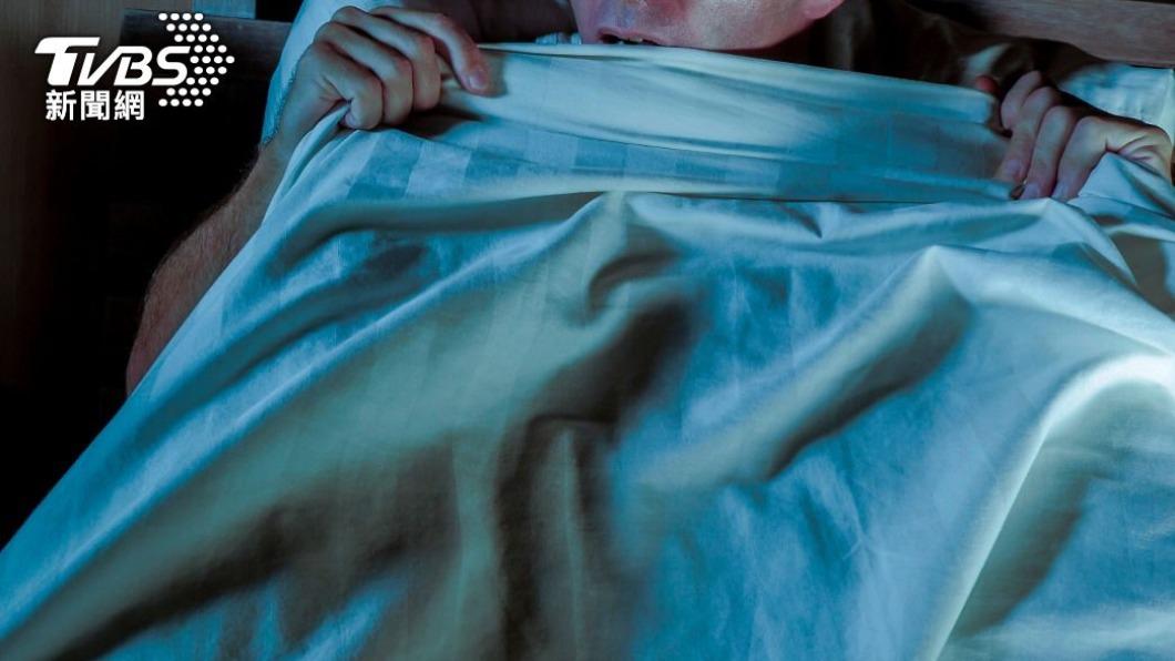 原PO分享一家人外出逛街時3歲小孩所經歷的靈異事件。（示意圖／shutterstock達志影像）