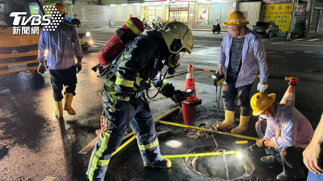 台電漏夜搶修。(圖/民眾提供)