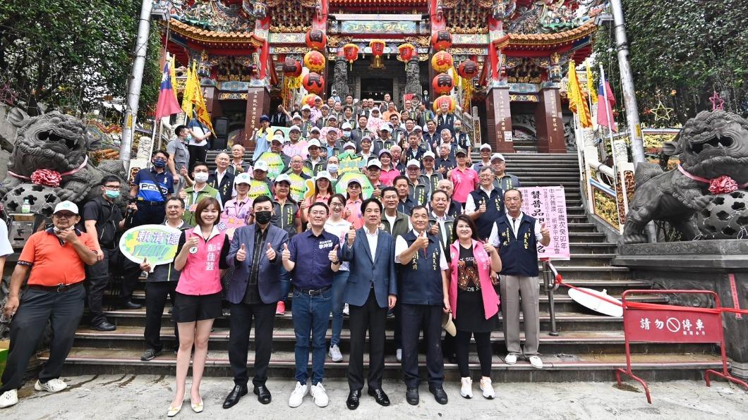 賴清德5日赴三重與余天、李坤城等人同台。(圖/賴清德辦公室提供)