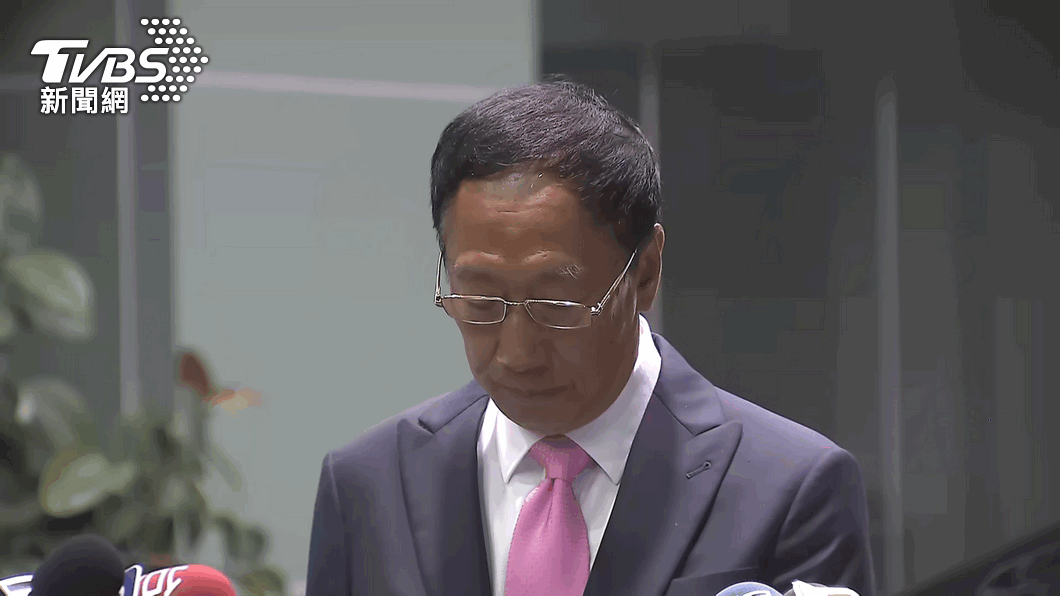 郭台銘二度訪美返台 喻台情勢「兵凶戰危」