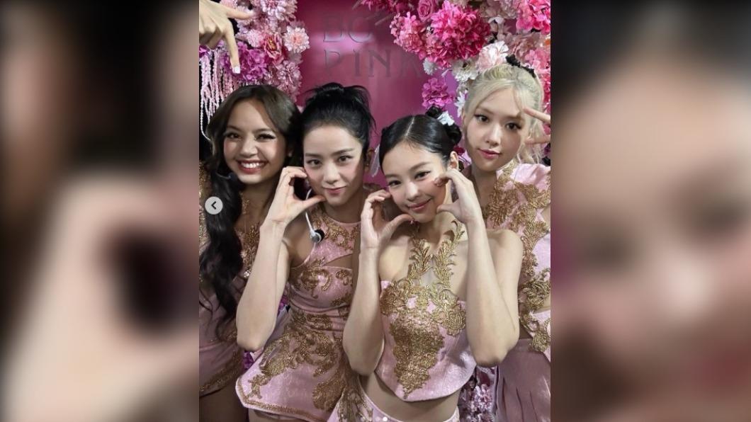 4名團員今年是否續約成關注焦點。(圖/翻攝自lalalalisa_m IG)