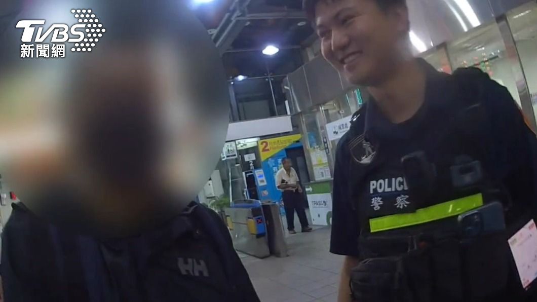 國民外交!加拿大人來台首日領不到錢 暖警自掏腰包助人