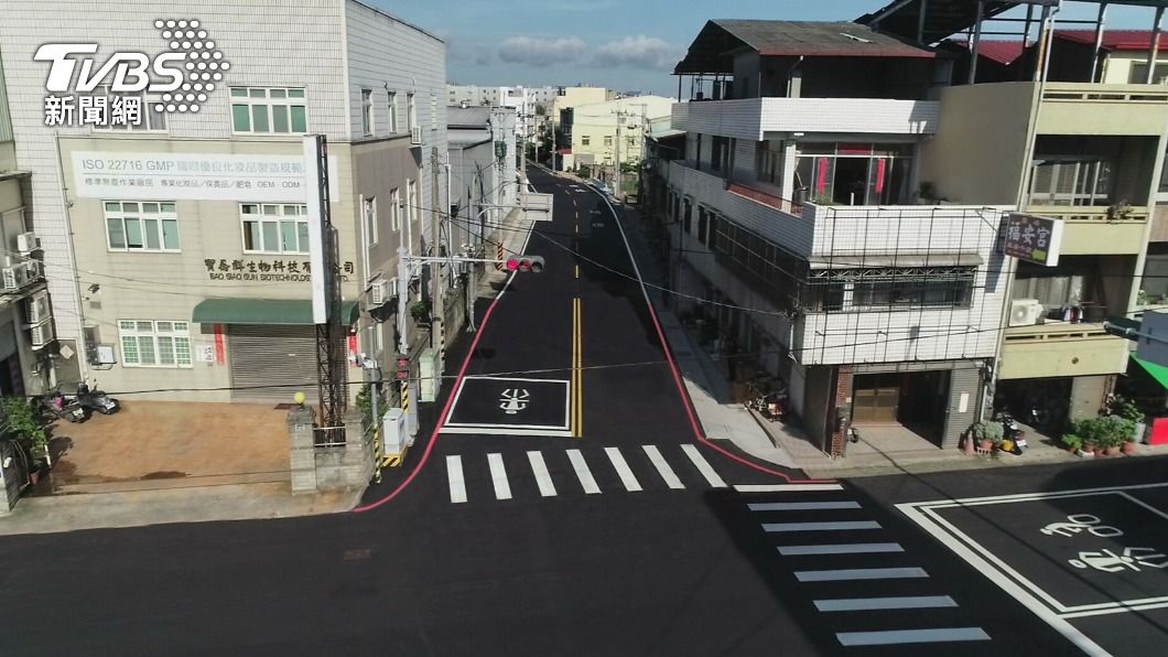 砸3千萬拓寬道路「沒人行道」遭網紅砲轟 中市府揭真相