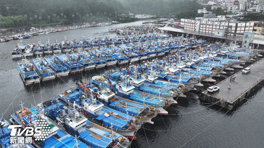 防止卡努颱風侵襲，濟州島提前要求漁船全數回港駐紮。（圖／達志影像美聯社）