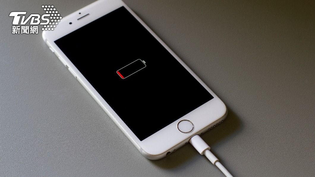 iPhone剛充飽就沒電？專家：2款APP＝吃電怪獸