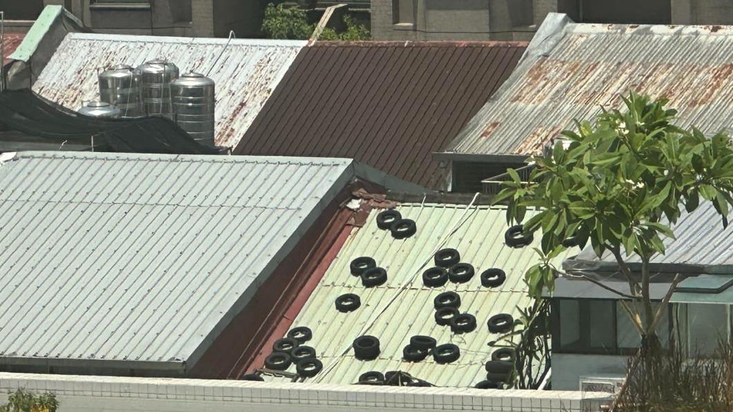 台灣限定風景?鐵皮屋頂「擺輪胎」網瘋猜用意 米其林給正解