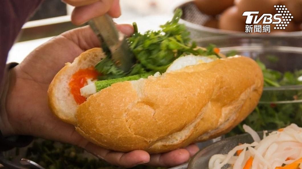 有520人通報食用桃園一家越南法國麵包後，出現不適症狀。（示意圖／shutterstock達志影像）
