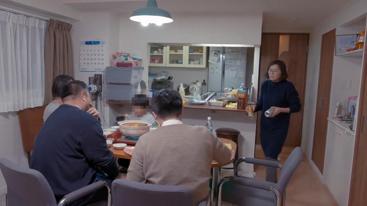 鳥羽周作還曾在餐廳紀錄片中大曬家庭生活。(圖/翻攝自sio_movie0421推特)