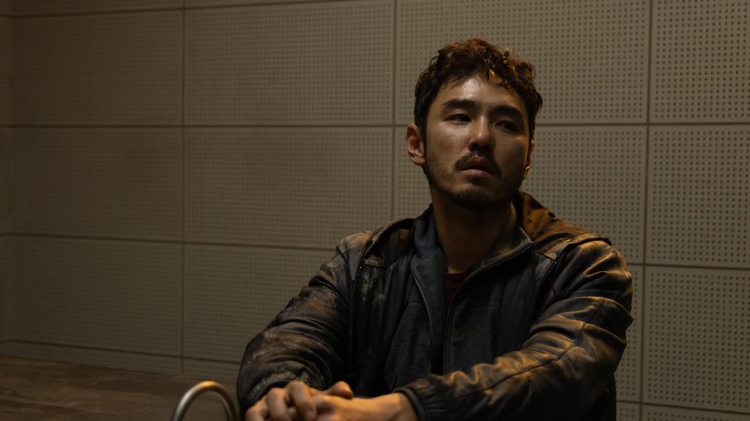 阮經天審訊戲情緒重,眼淚忍不住狂流。(圖/華映娛樂提供)
