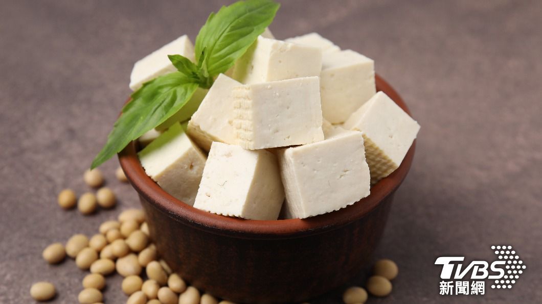 豆腐中的硫酸鈣可以散熱解暑。(示意圖/shutterstock達志影像)