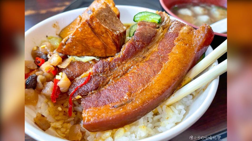 爌肉搭配辣菜脯,肥而不膩。(圖/陳小可吃喝玩樂提供)