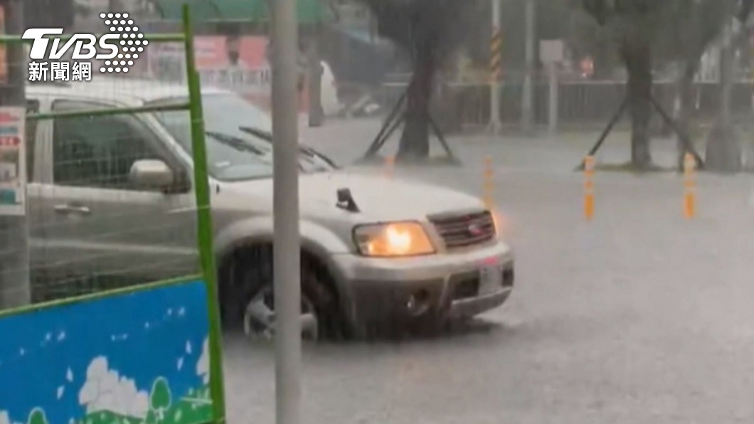 國家級警報響!大雨狂轟北台灣 新北、桃園6區淹水警戒