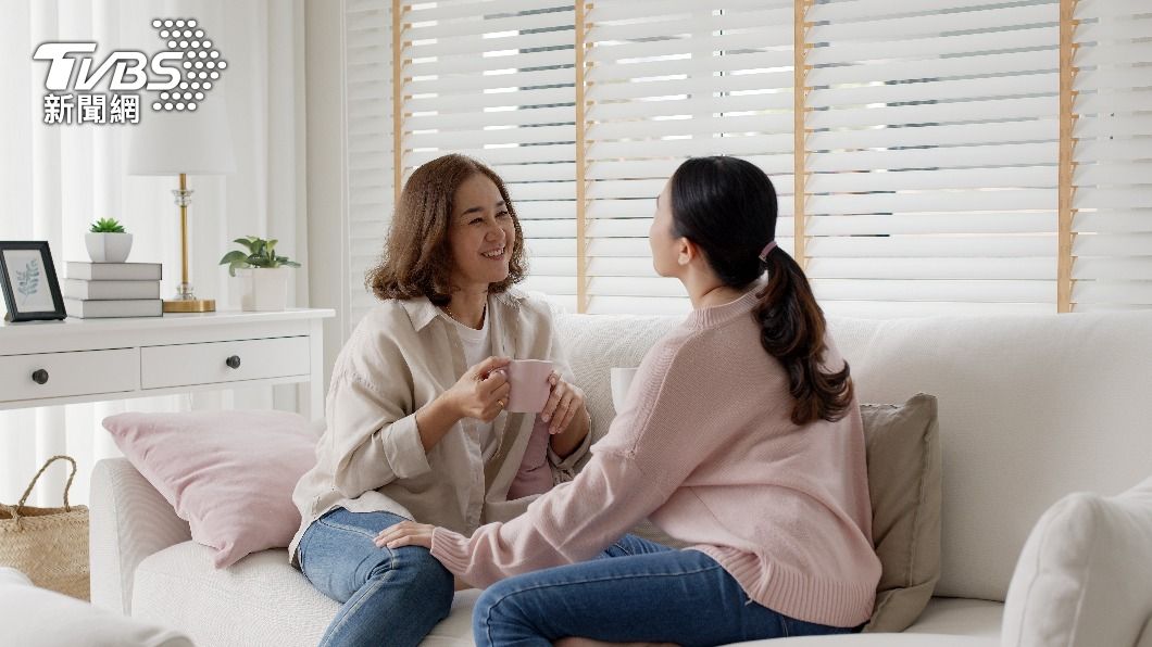 長輩「愛問一句」定義有無出息 年輕人爆共鳴:關你X事
