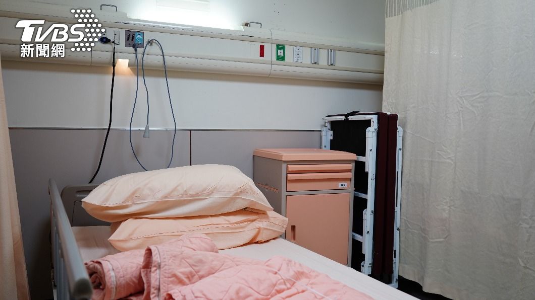 家屬質疑女刺青師遭男友家暴到腦出血癱瘓。(示意圖,與本事件無關/shutterstock達志影像)