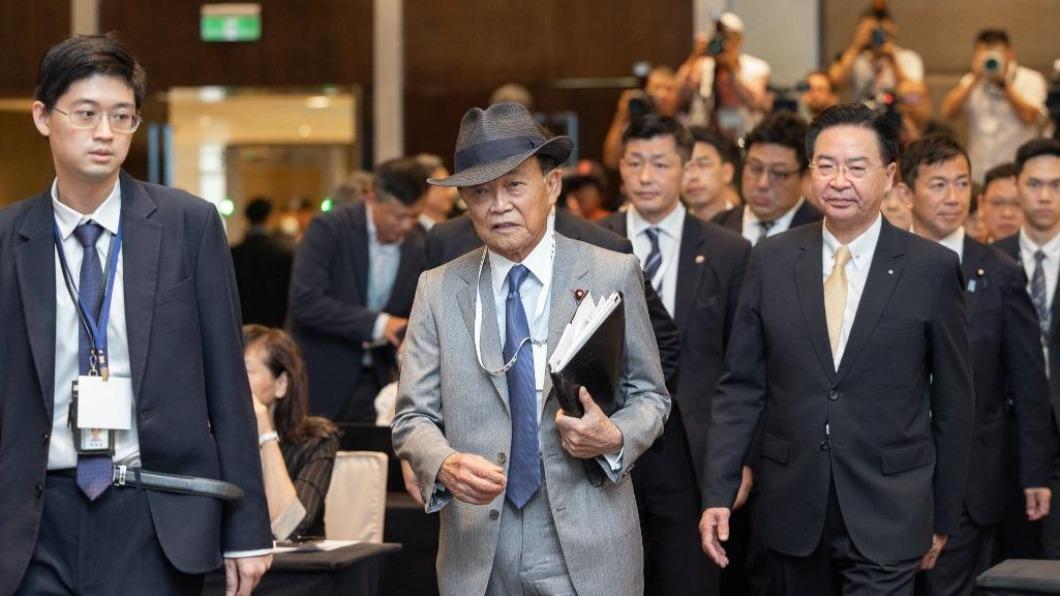 麻生太郎訪台提備戰論　鈴木馨祐：與岸田政府協調結果
