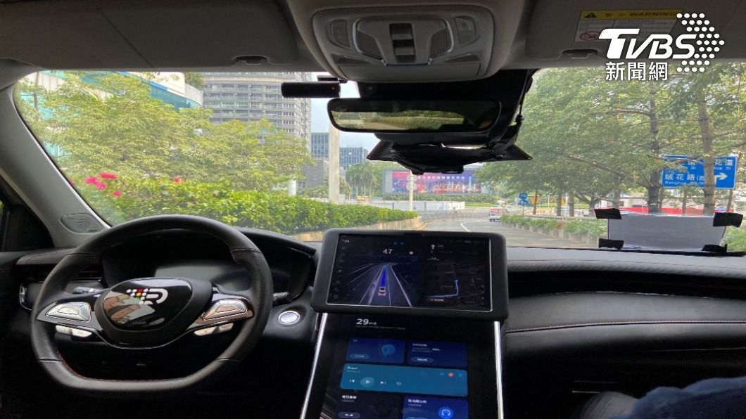部分市民贊成無人駕駛車可促進殘障人士方便使用。(圖/達志影像路透)