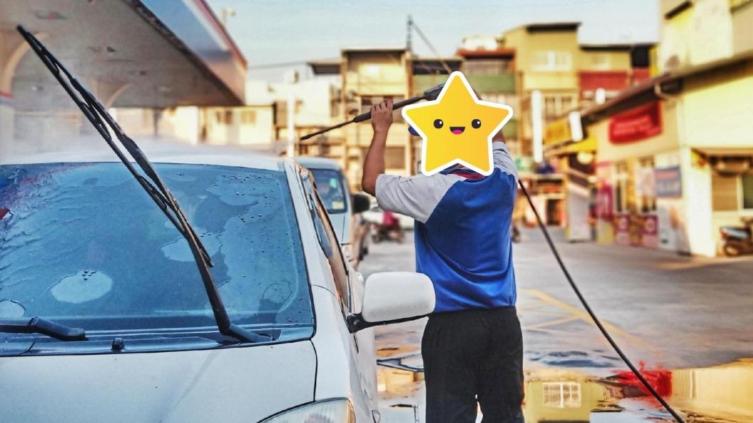 民眾花120元到雍東加油站洗車,爽抱走1千萬。(圖/翻攝自雍東加油站臉書)