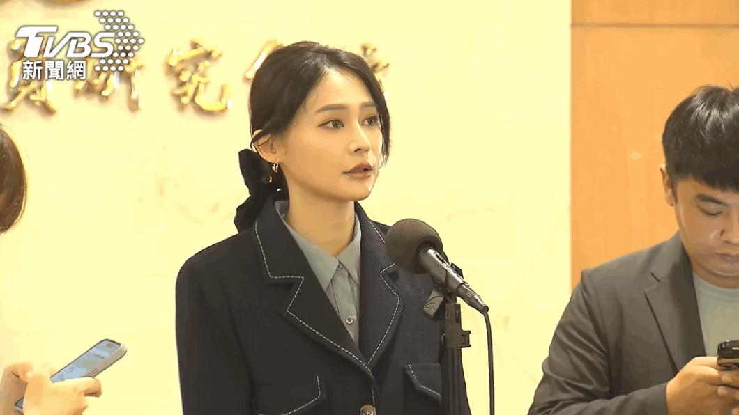 賴品妤反核遭起底「父是綠能大亨」 網灌爆臉書開轟
