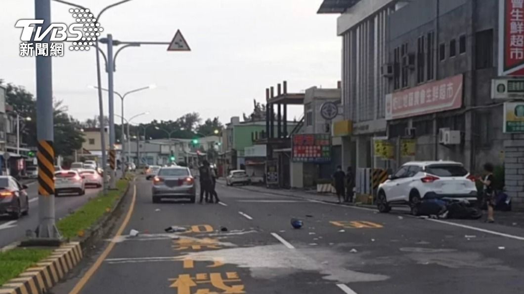 移動神主牌！屏東騎士「逆向橫跨路口」遭車撞飛慘死