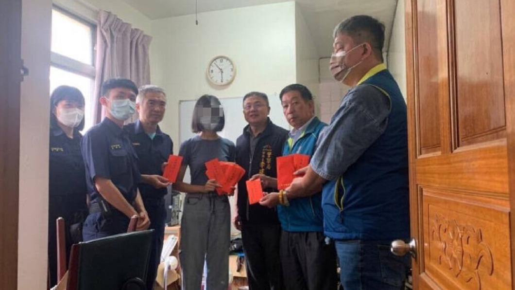 單親父中風倒下…她求學籌錢兩頭燒 暖警募款又出力