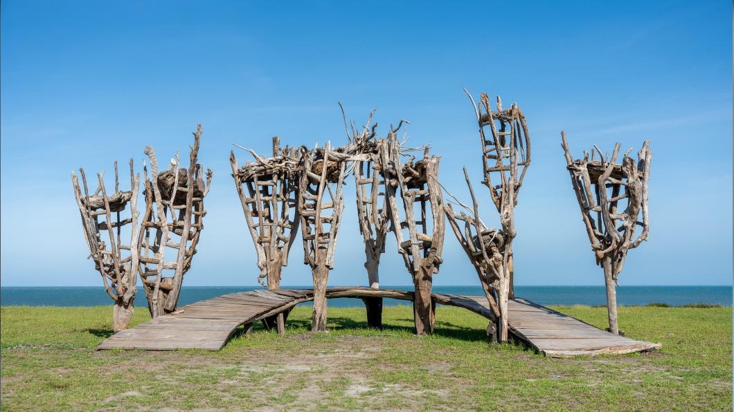 南迴藝術季 首度與在地青年合作呈現自然共融地景